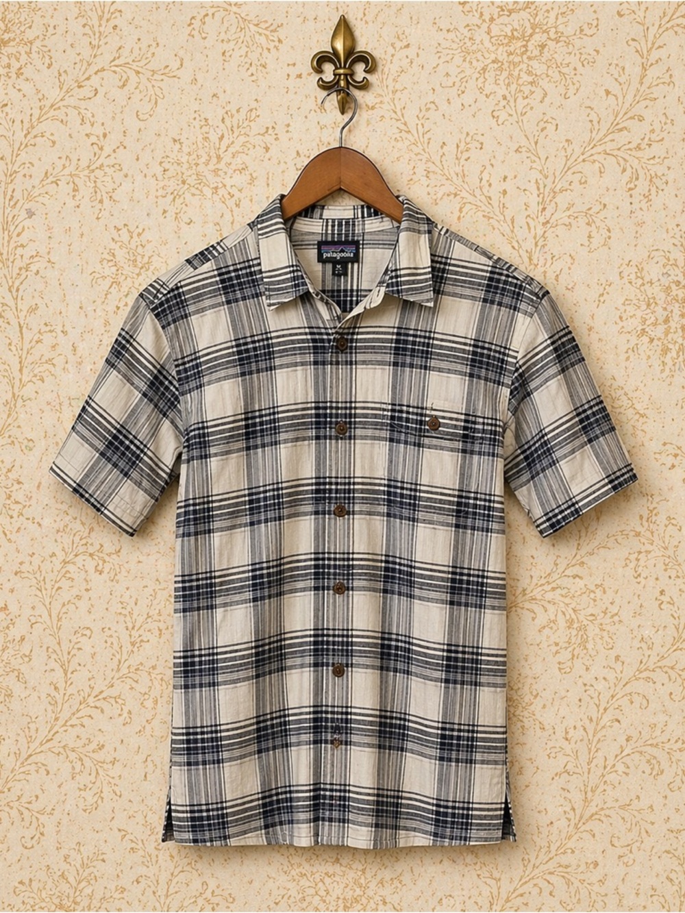 Patagonia Men’s Plaid Short Sleeve Button Down Shirt XS Small Outdoor Casual